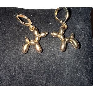 NWT Cute Goldtone Balloon Dog Dangle Leverback Earrings